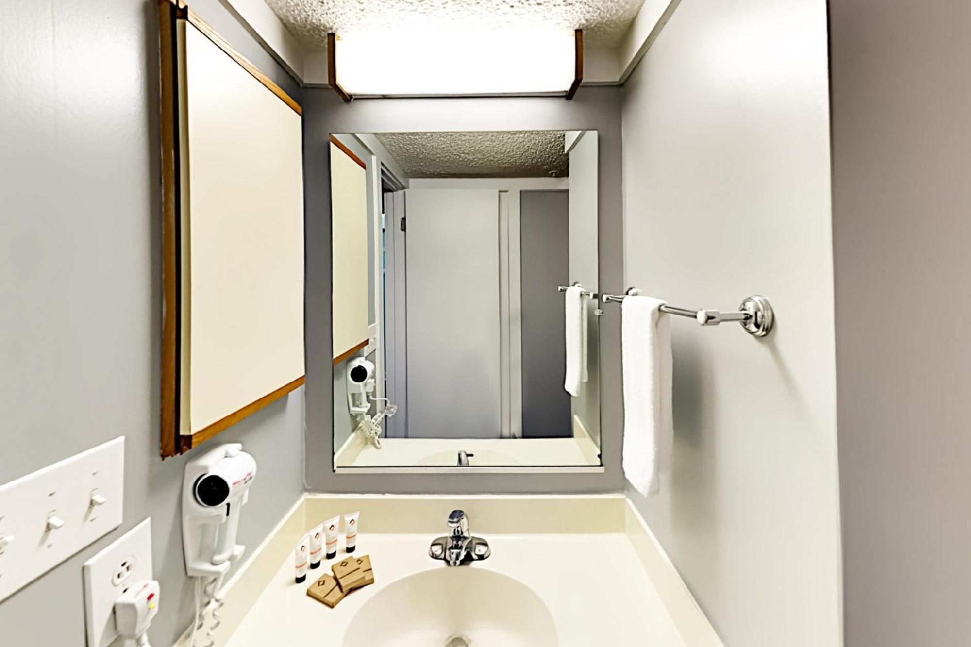 Lodge By The Sea & Fox Lodge Myrtle Beach Bagian luar foto